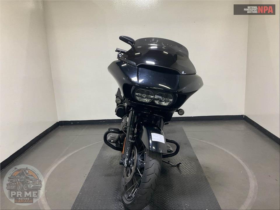 2021 Harley-Davidson FLTRXSE CVO ROAD GLIDE — фото 2