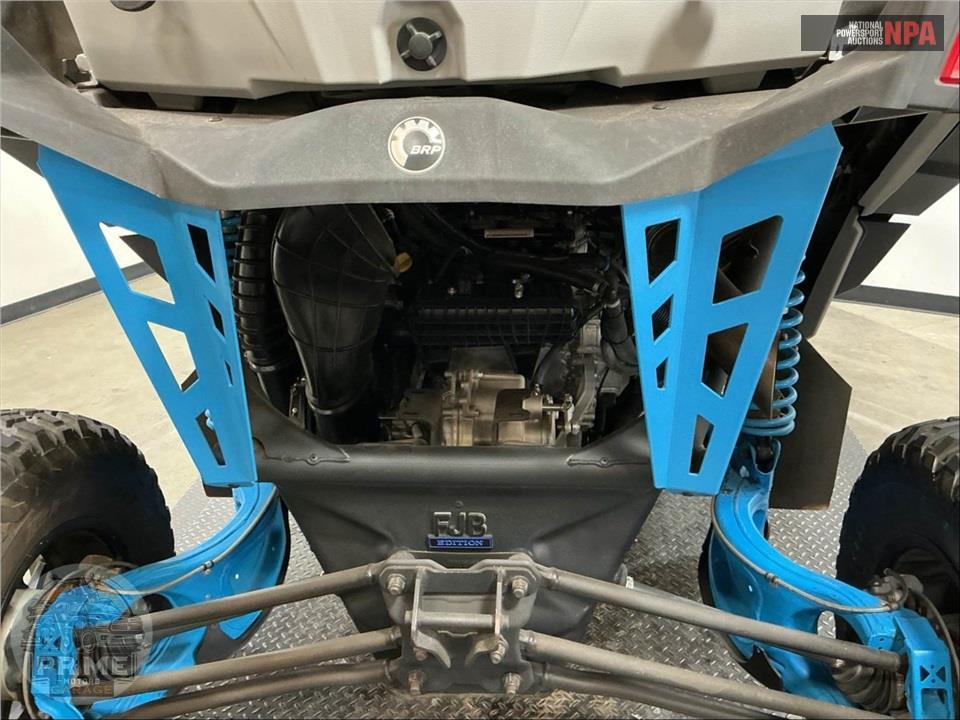 2019 Can-Am MAVERICK X3 X RC TURBO — фото 30