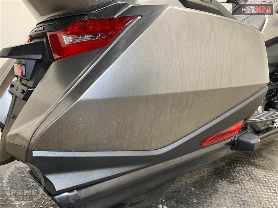 2018 Honda GL1800BD GOLDWING DCT (SILVER) — фото 20
