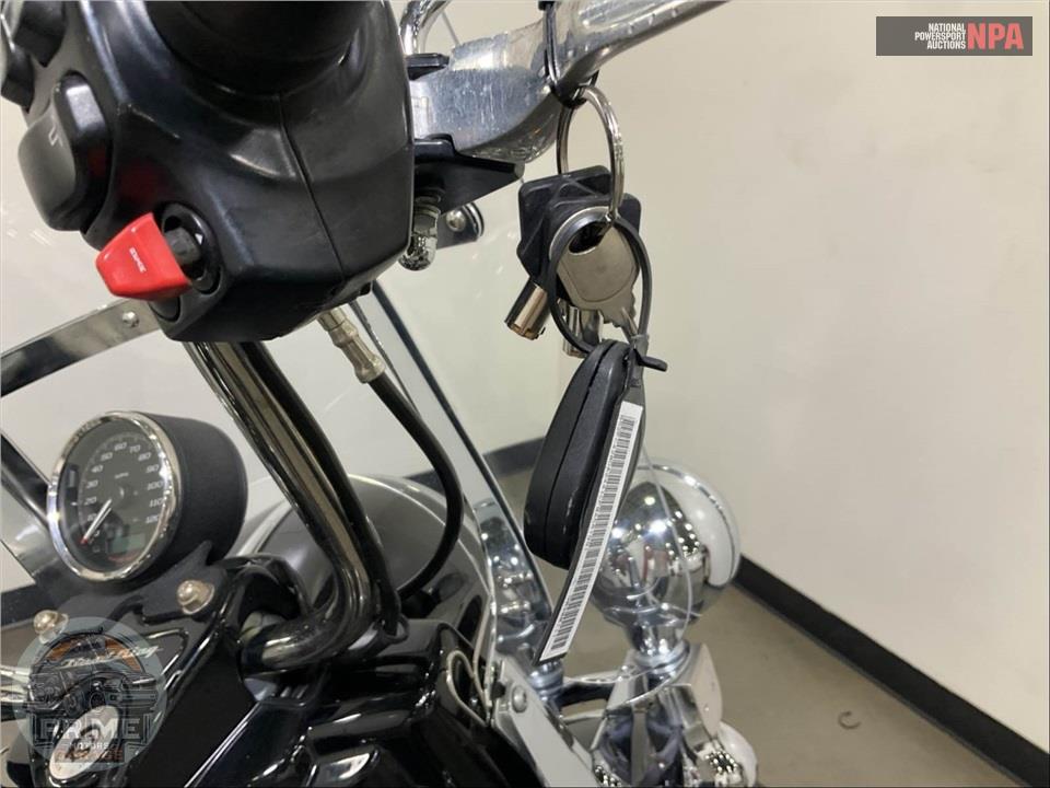 2020 Harley-Davidson FLHP ROAD KING POLICE — фото 12