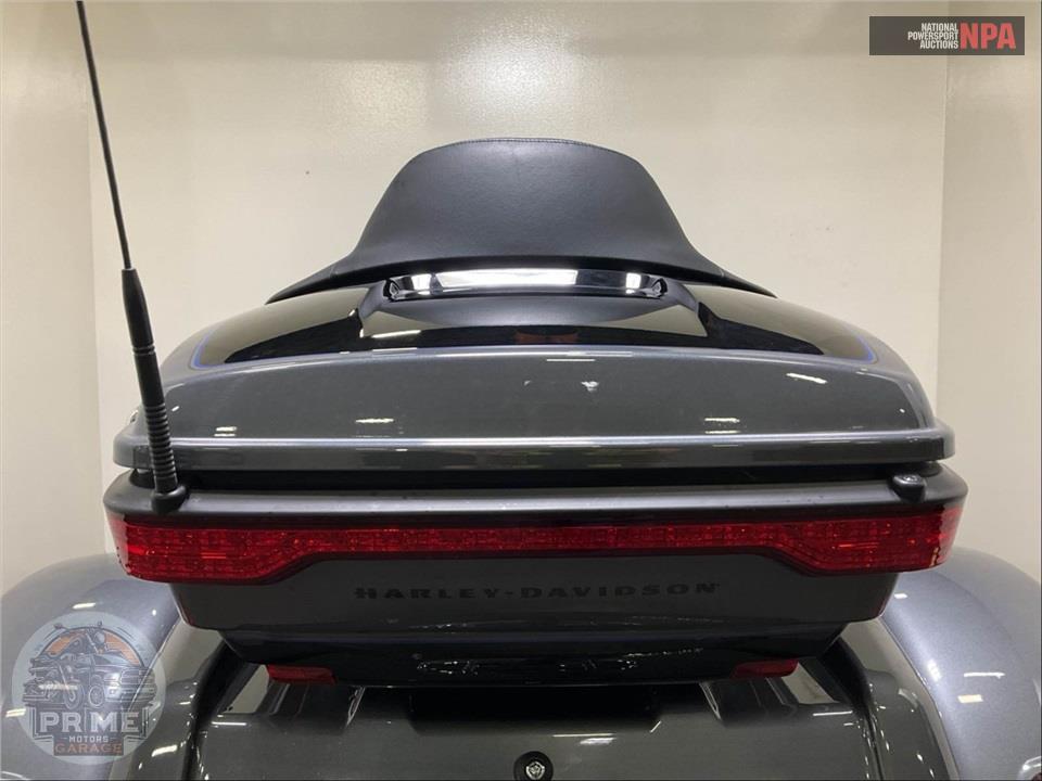 2021 Harley-Davidson FLHTCUTG TRI GLIDE ULTRA CLASSIC — фото 18