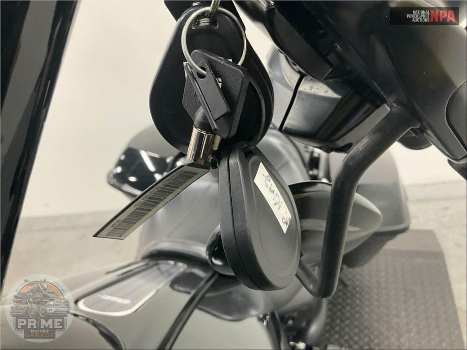 2019 Harley-Davidson FLTRXS ROAD GLIDE SPECIAL — фото 13