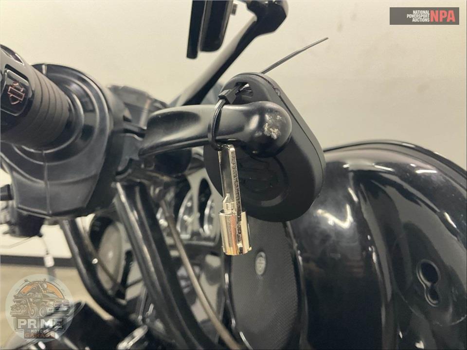 2019 Harley-Davidson FLHXS STREET GLIDE SPECIAL — фото 12