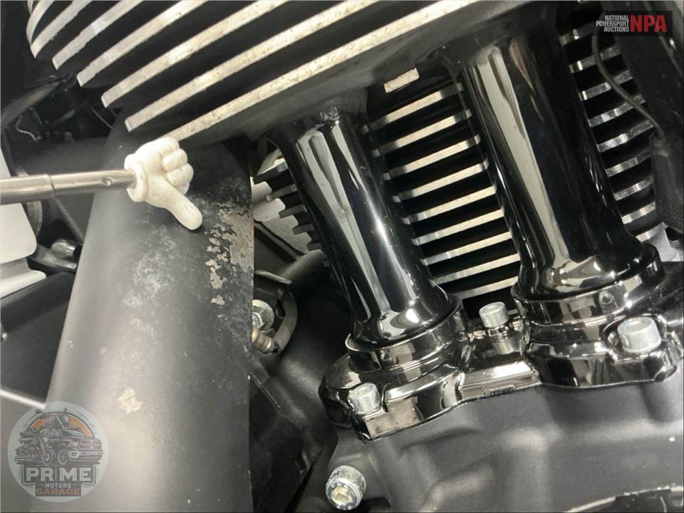 2024 Indian Motorcycle CHIEFTAIN DARK HORSE W/AUDIO (BLACK SMOKE) — фото 15