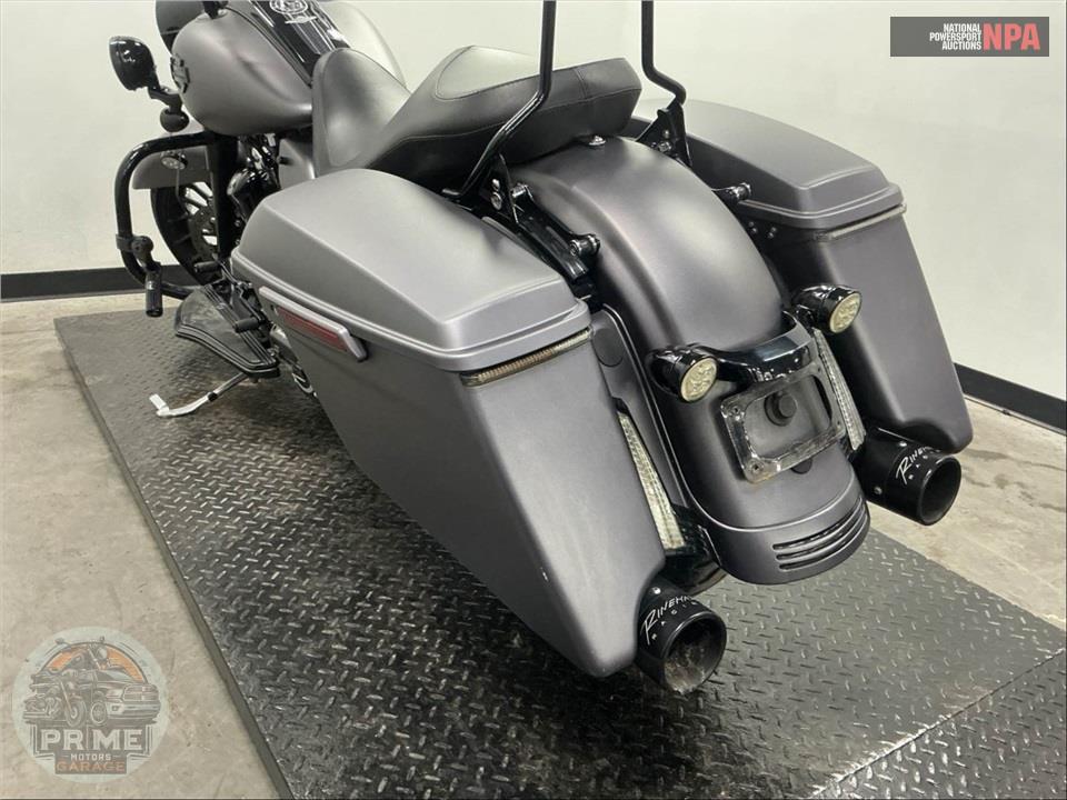 2017 Harley-Davidson FLHRXS ROAD KING SPECIAL — фото 20