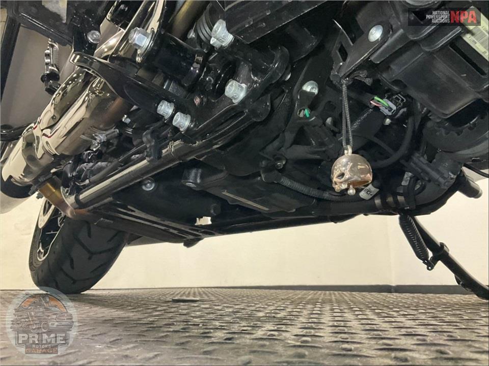 2023 Harley-Davidson FLTRXSE CVO ROAD GLIDE — фото 12