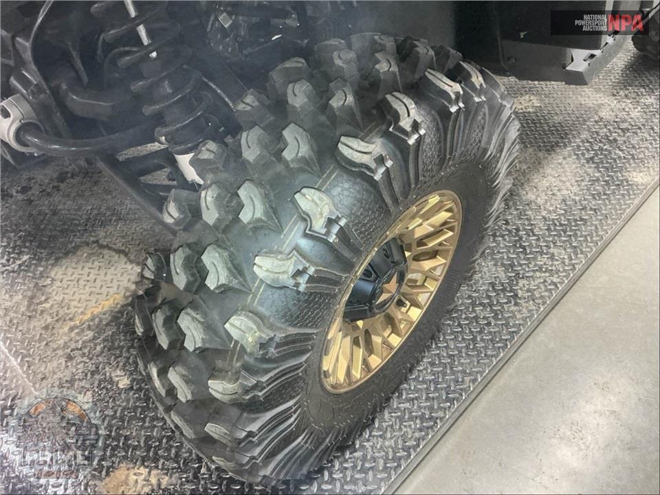 2026 Can-Am DEFENDER X MR HD11 WITH HALF DOORS — фото 17