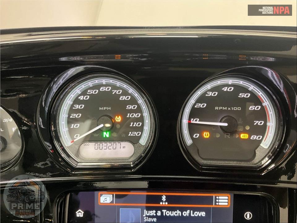 2023 Harley-Davidson FLHTK ELECTRA GLIDE ULTRA LIMITED — фото 5
