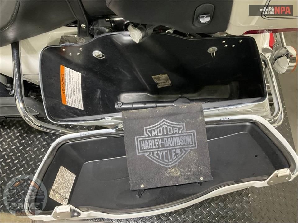 2012 Harley-Davidson FLHTCU UL CLSC EL GLIDE — фото 24