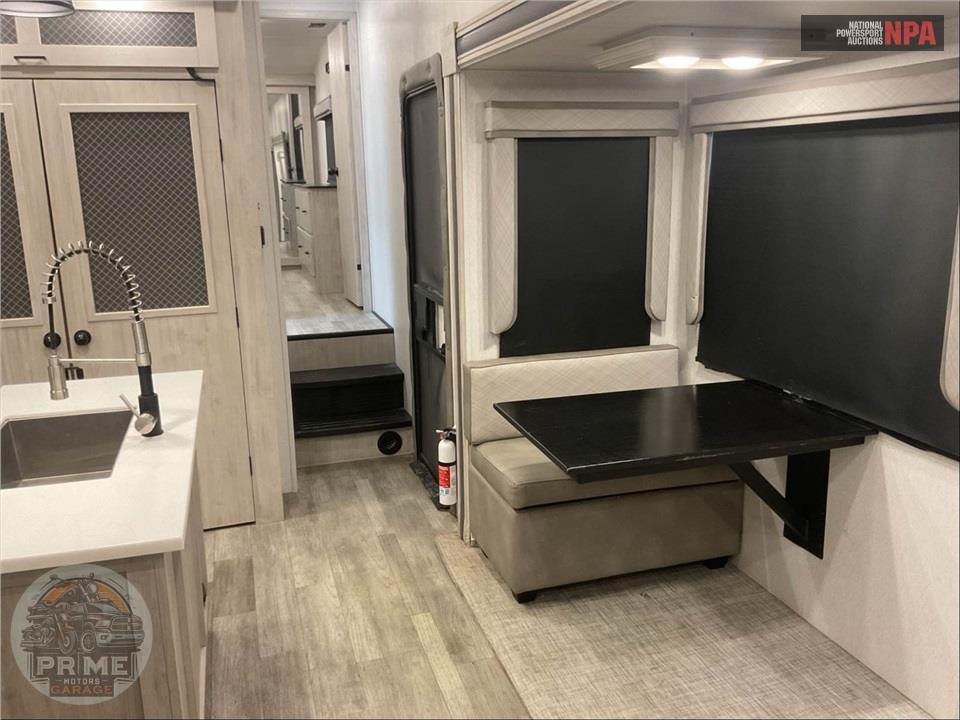 2023 East To West M-375BH-OK - TANDARA FIFTH WHEEL SERIES — фото 8