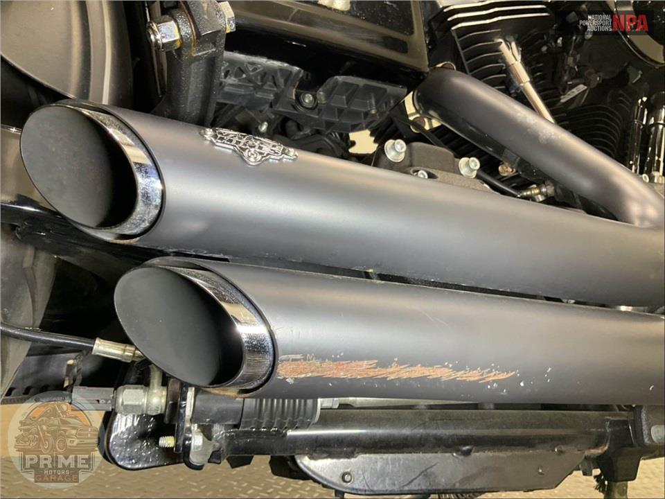 2017 Harley-Davidson FXDB STREET BOB — фото 12