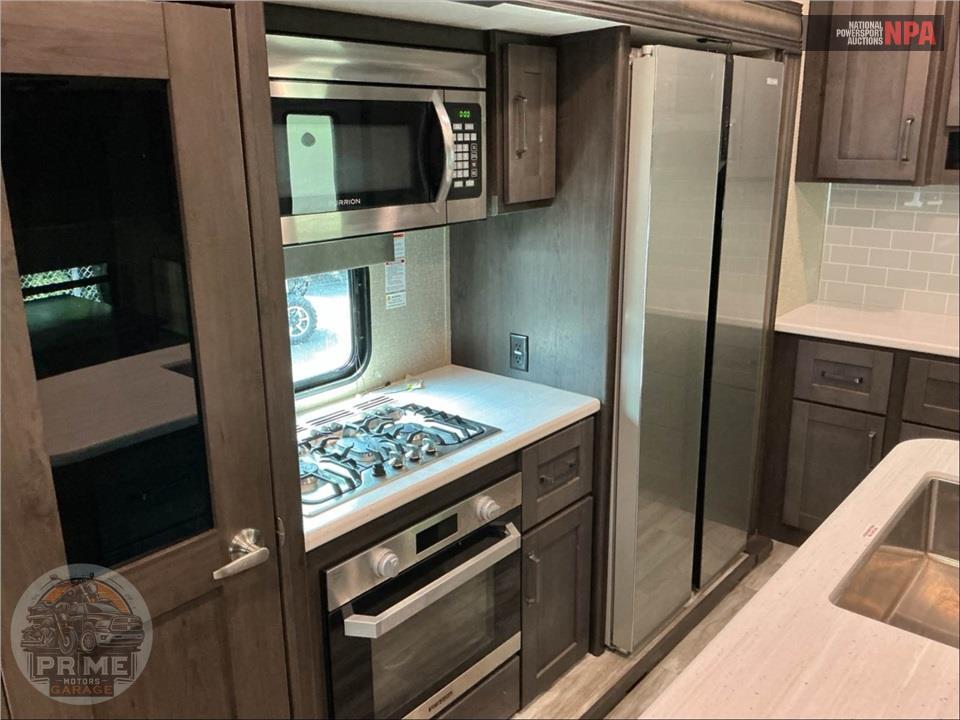 2022 Grand Design Recreational Vehicles M-303RLS REFLECTION FIFTH WHEEL SERIES — фото 17