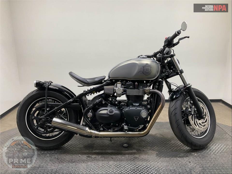 2022 Triumph BONNEVILLE BOBBER — фото 1