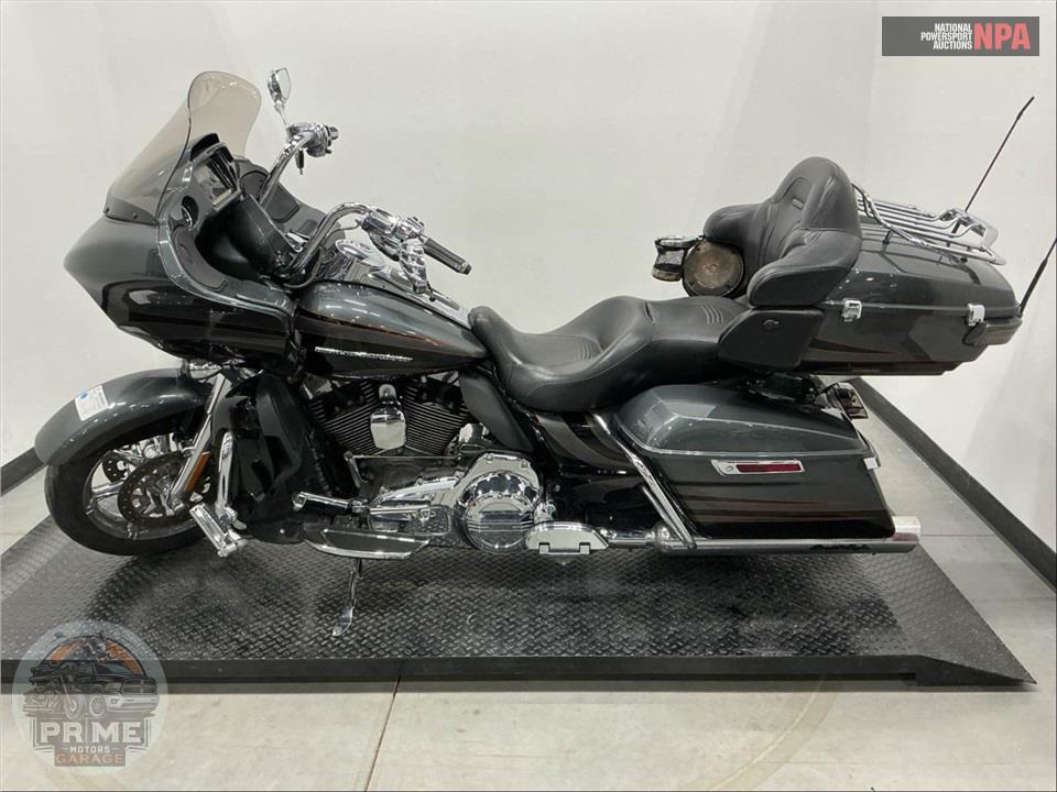 2016 Harley-Davidson FLTRUSE CVO ROAD GLIDE ULTRA — фото 3