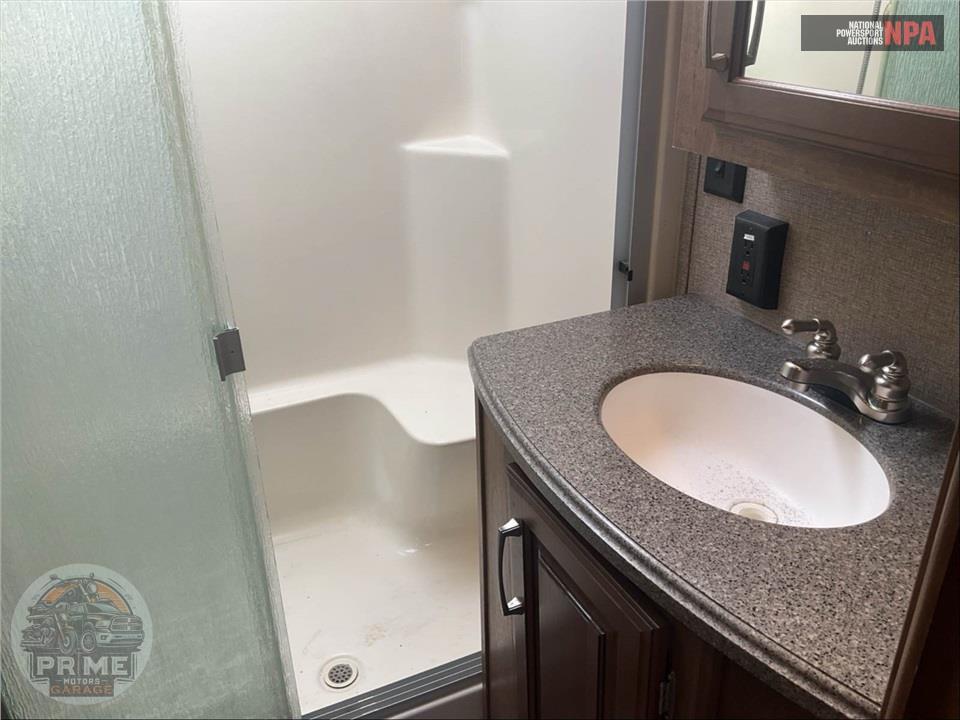 2017 Keystone Rv M-3160 RL MONTANA FIFTH WHEEL SERIES — фото 12
