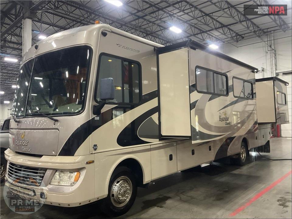 2011 Bounder M-34B FORD 6.8 LITER CLASSIC SERIES — фото 2