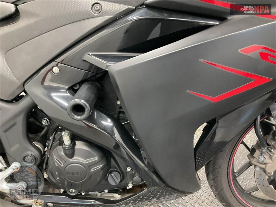 2017 Yamaha YZF-R3 — фото 6