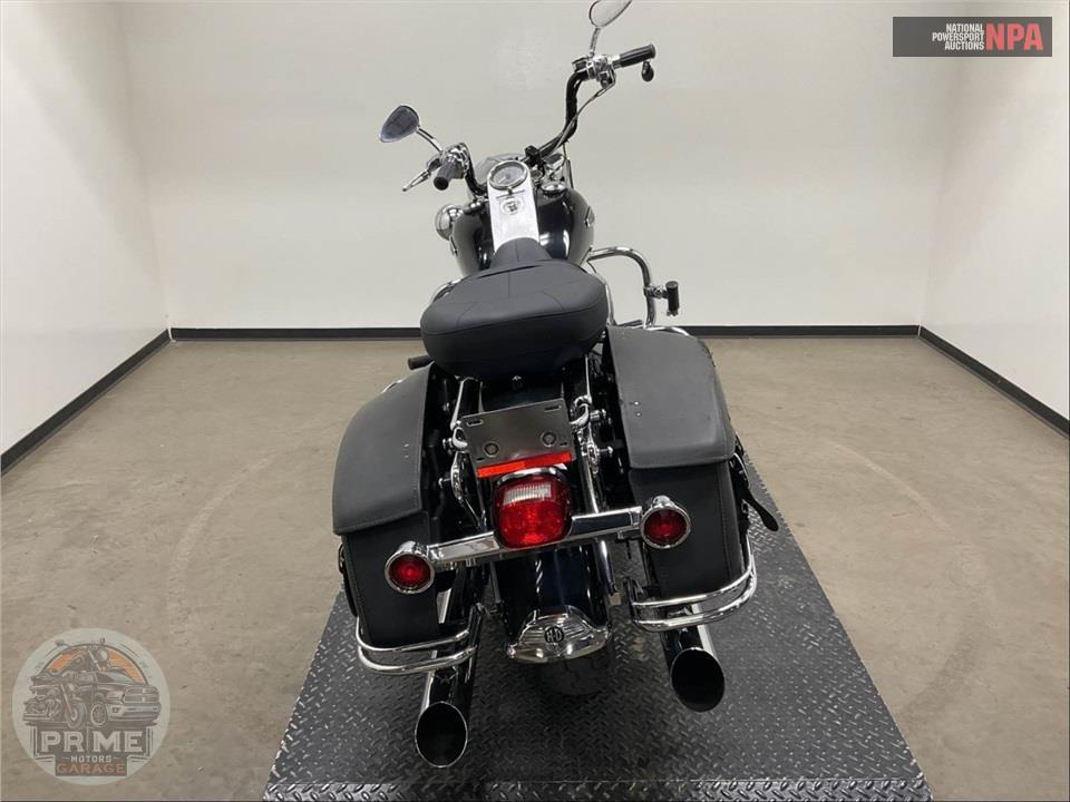 2006 Harley-Davidson FLHRCI ROAD KING CLASSIC — фото 4