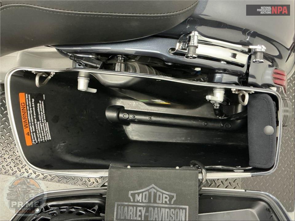 2019 Harley-Davidson FLHXSE CVO STREET GLIDE — фото 22
