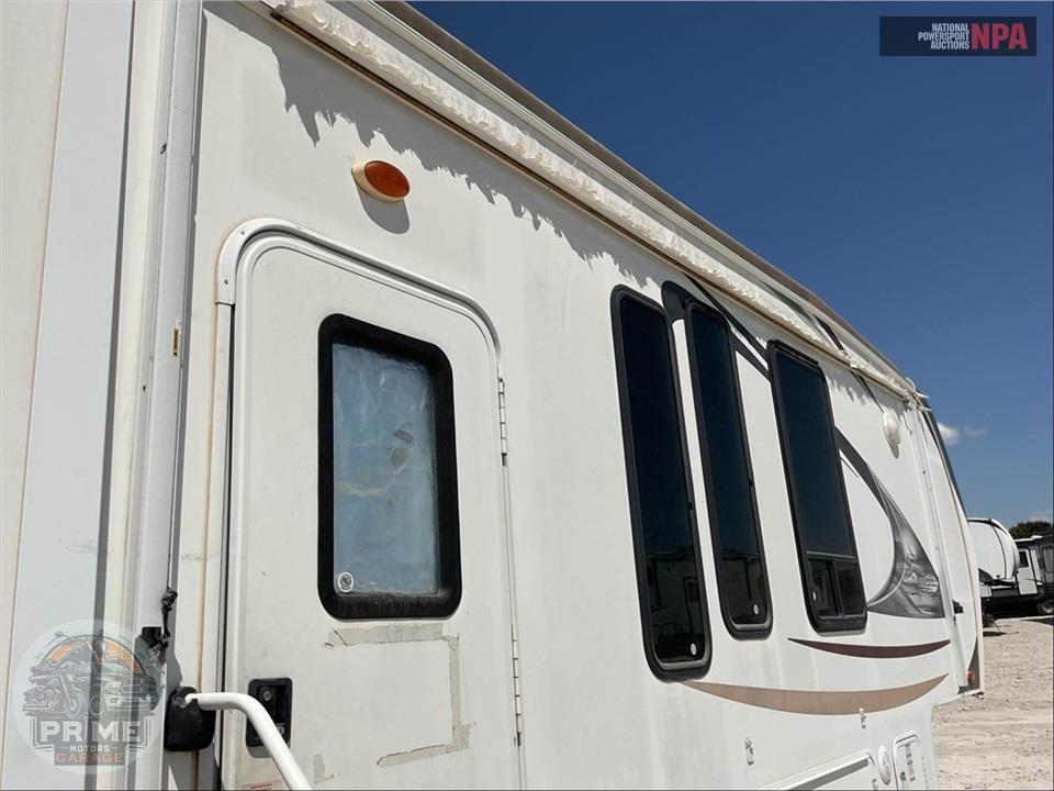 2013 Sandpiper By Forest River M-376BHOK - FIFTH WHEEL SERIES — фото 31