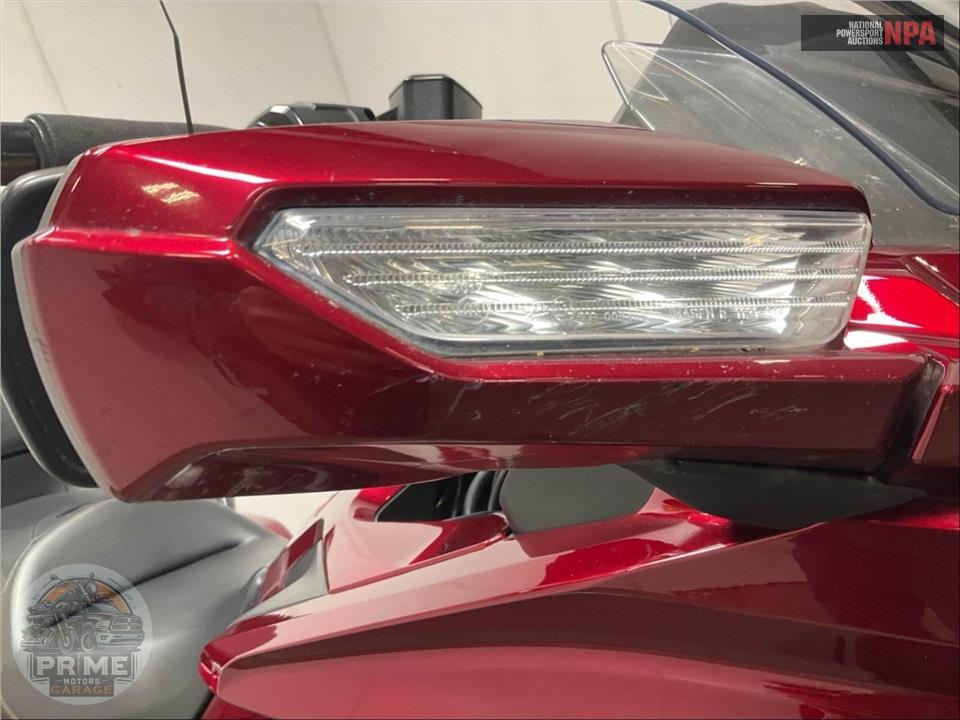 2018 Honda GL1800 GOLDWING TOUR (RED) — фото 35