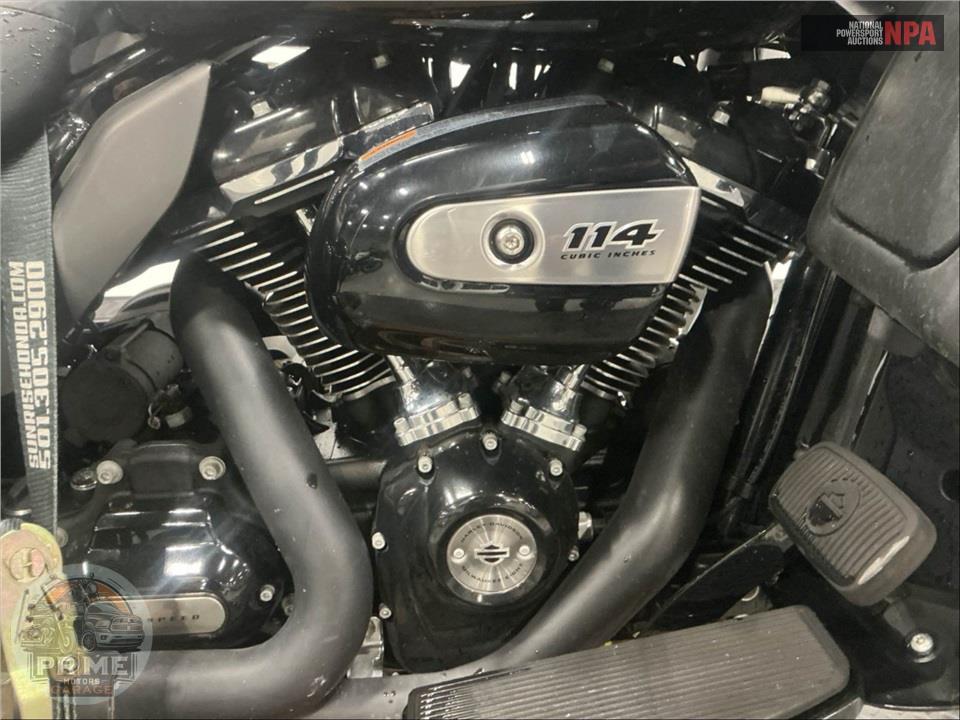 2020 Harley-Davidson FLTRK ROAD GLIDE LIMITED — фото 6