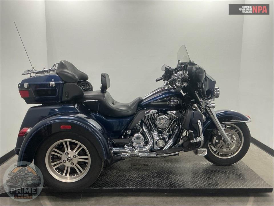 2012 Harley-Davidson FLHTCUTG TRIGLIDE UL CLSC — фото 1