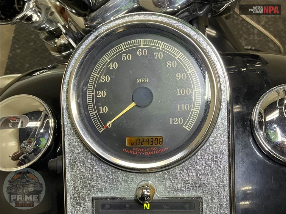 2006 Harley-Davidson FLHRCI ROAD KING CLASSIC — фото 5