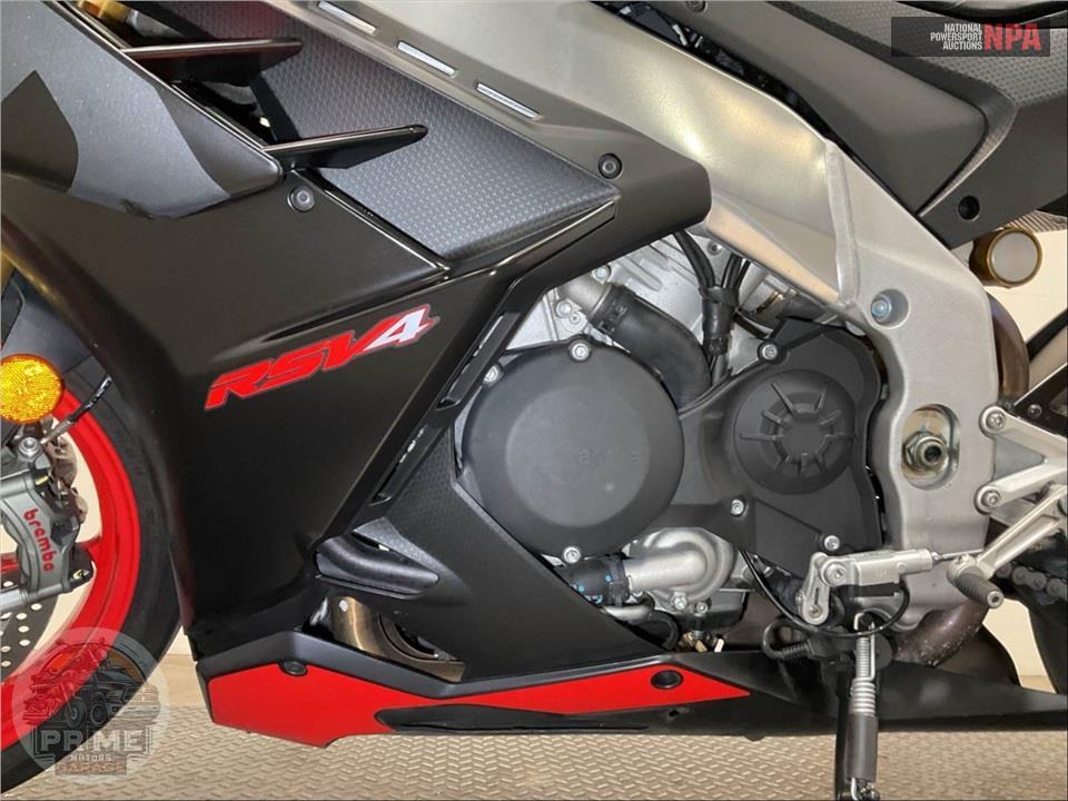 2023 Aprilia RSV4 1100 — фото 7