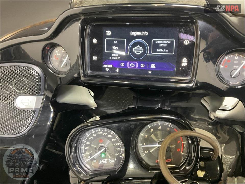 2021 Harley-Davidson FLTRXSE CVO ROAD GLIDE — фото 5