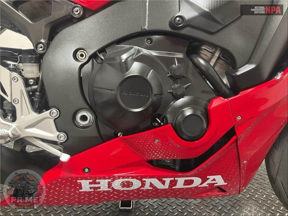 2023 Honda CBR1000RR — фото 6