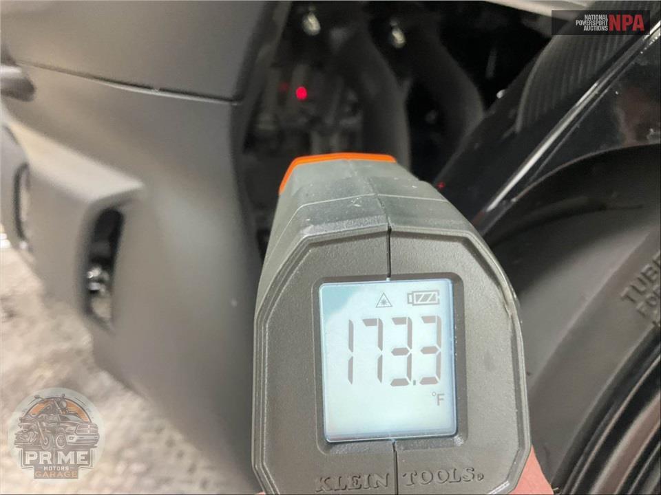 2025 Yamaha YZF-R3 — фото 8