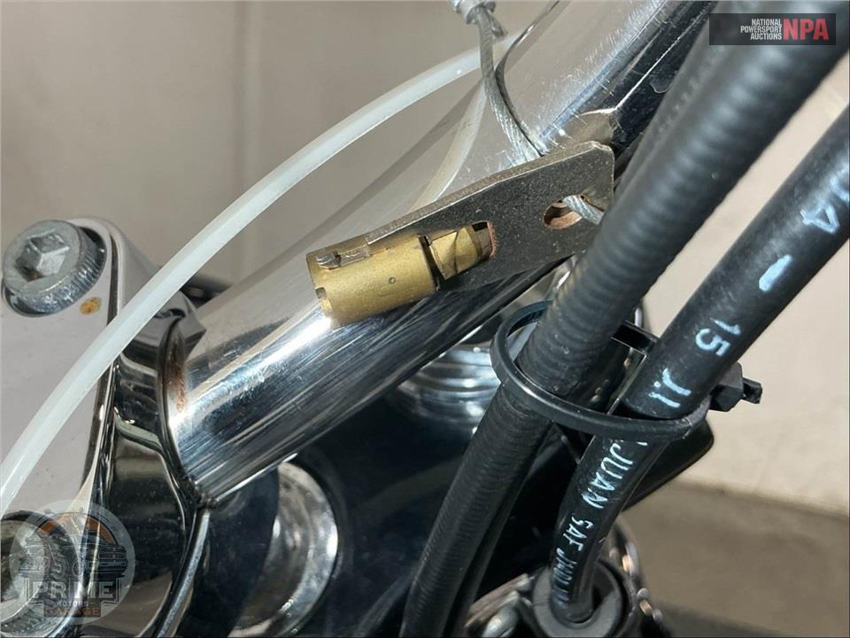2016 Harley-Davidson FXDB STREET BOB — фото 12