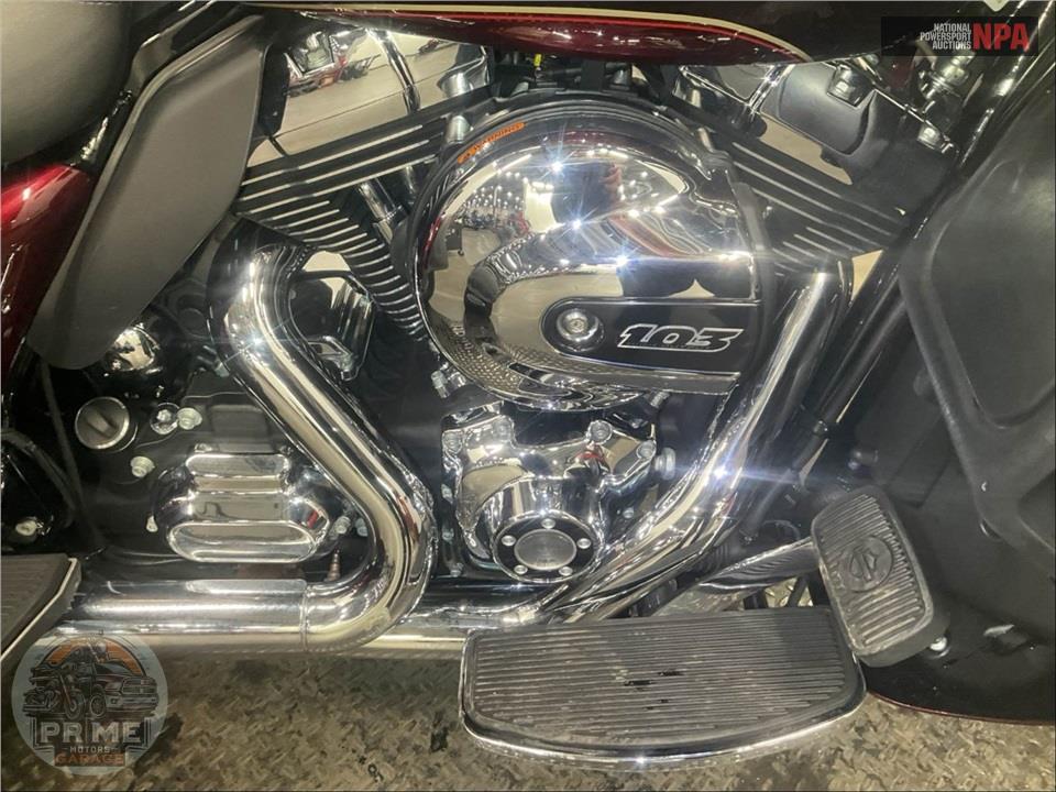 2014 Harley-Davidson FLHTCUTG TRIGLIDE ULTRA CLASSIC — фото 7