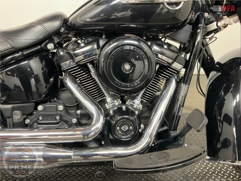 2019 Harley-Davidson FLHC HERITAGE CLASSIC — фото 6
