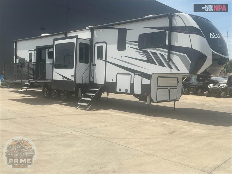 2022 Alliance Rv M-42V13 - VALOR FIFTH WHEEL SERIES — фото 1
