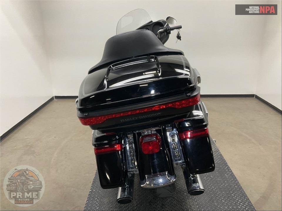 2017 Harley-Davidson FLHTCU ELECTRA GLIDE ULTRA CLASSIC — фото 4