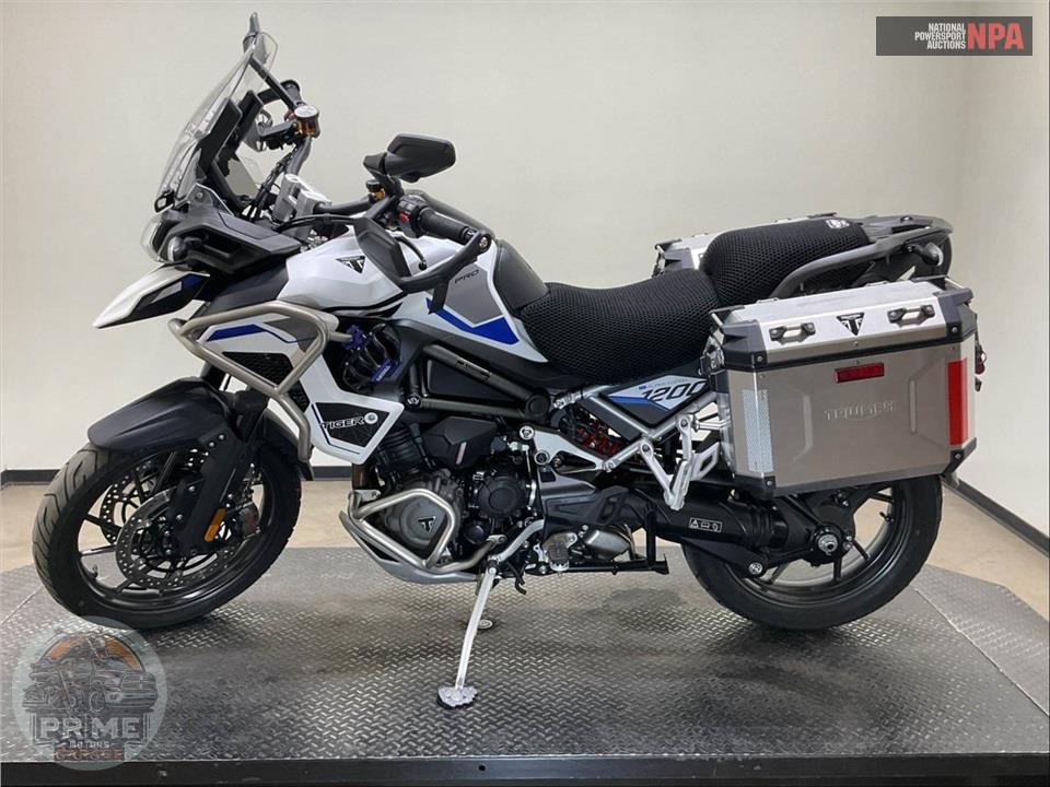 2026 Triumph TIGER 1200 ALPINE EDITION — фото 3