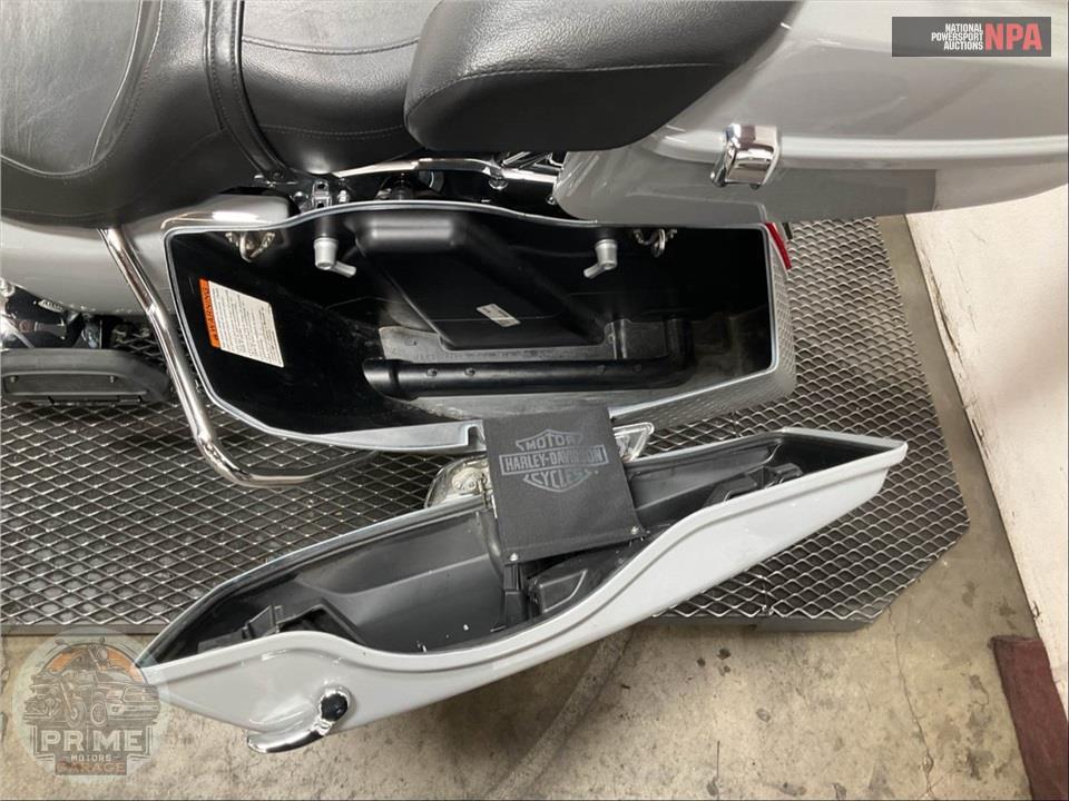 2025 Harley-Davidson FLHXU STEET GLIDE ULTRA — фото 19