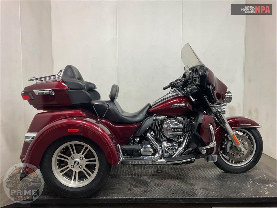 2015 Harley-Davidson FLHTCUTG TRIGLIDE ULTRA CLASSIC — фото 1
