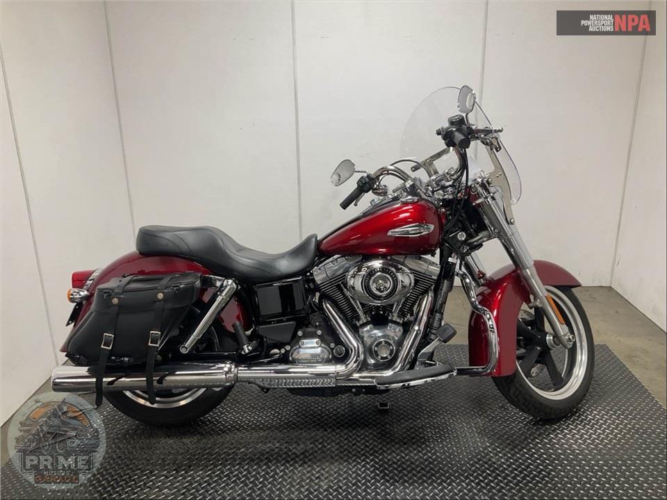 2016 Harley-Davidson FLD-103 DYNA SWITCHBACK — фото 1
