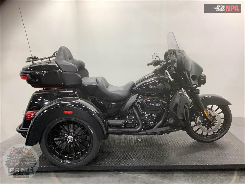 2025 Harley-Davidson FLHTCUTG TRI GLIDE ULTRA CLASSIC — фото 1
