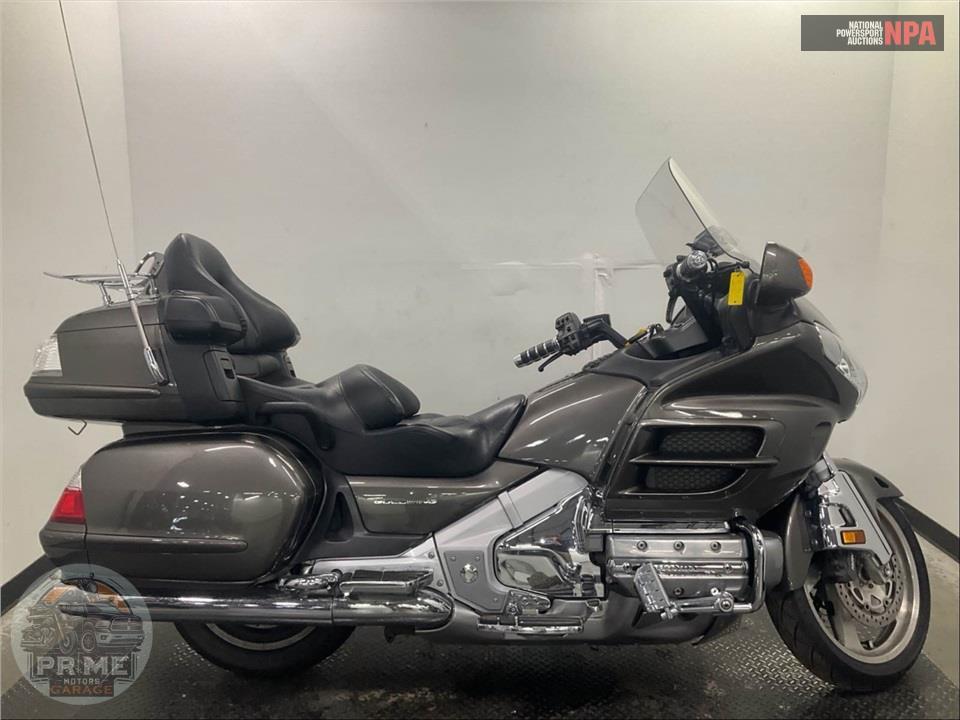 2010 Honda GL1800HPMA GOLDWING — фото 1