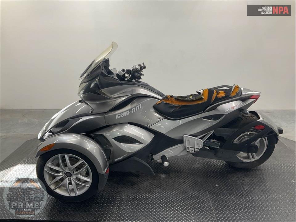 2013 Can-Am SPYDER ST-S SM5 — фото 3