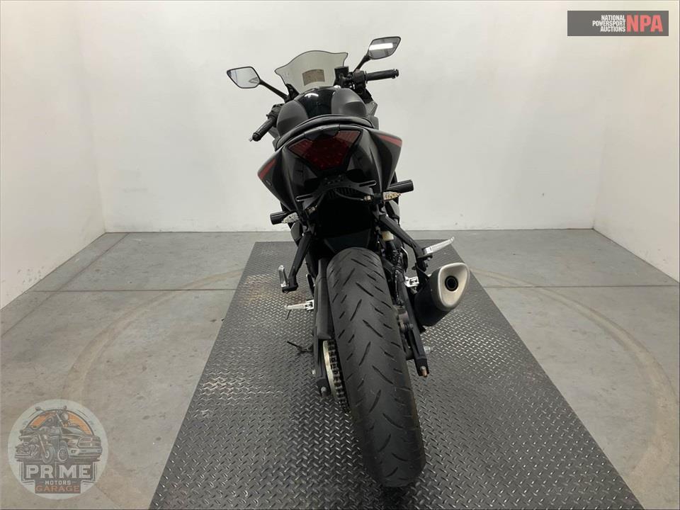 2017 Yamaha YZF-R3 — фото 4