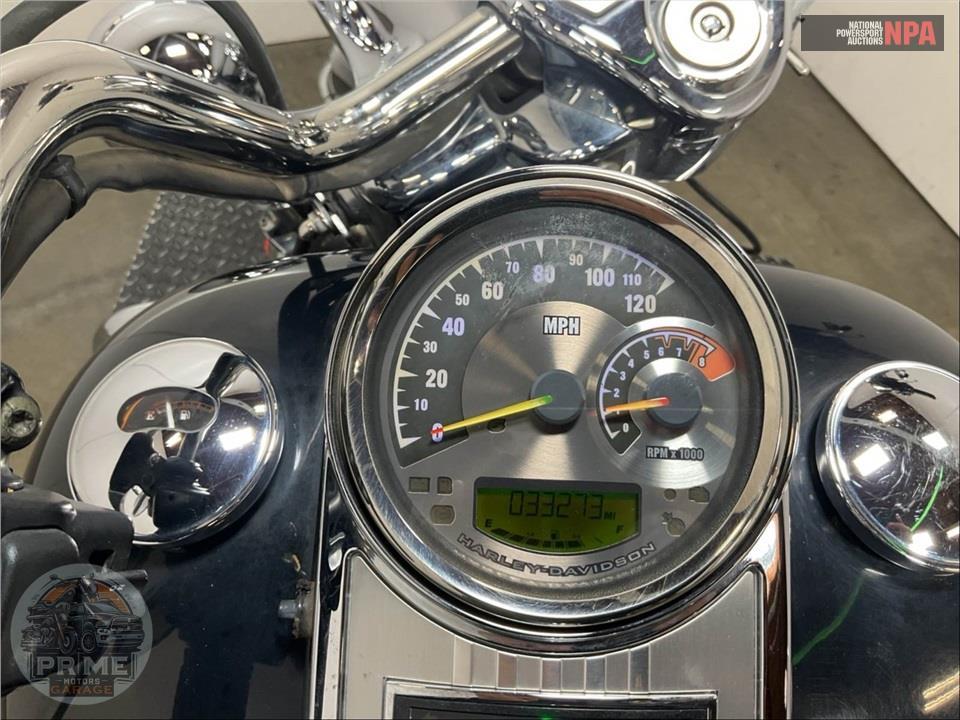 2012 Harley-Davidson FLHRC ROAD KING CLSC — фото 5