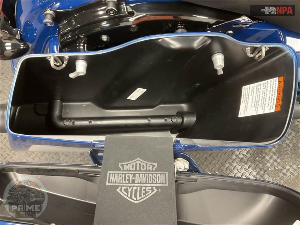 2023 Harley-Davidson FLTRXS ROAD GLIDE SPECIAL — фото 17