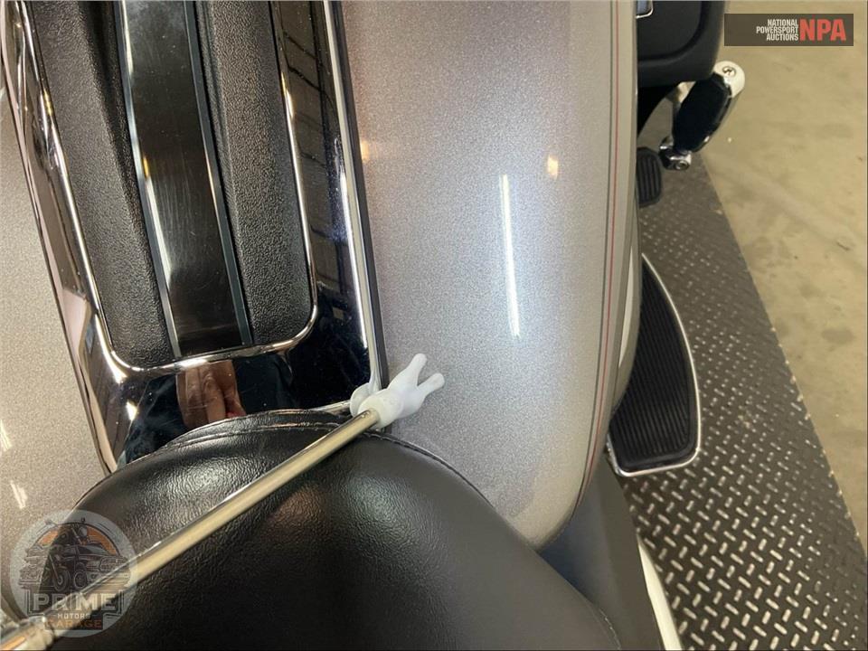 2017 Harley-Davidson FLHTCU ELECTRA GLIDE ULTRA CLASSIC — фото 20