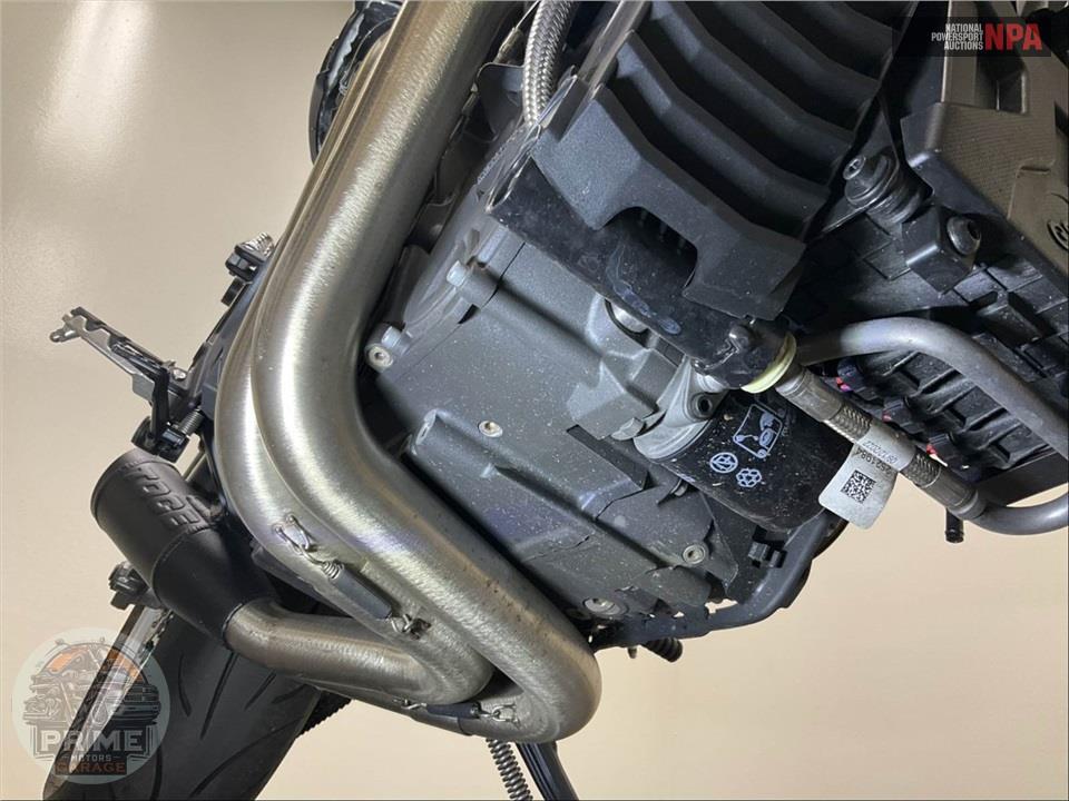 2023 Indian Motorcycle FTR R CARBON — фото 12