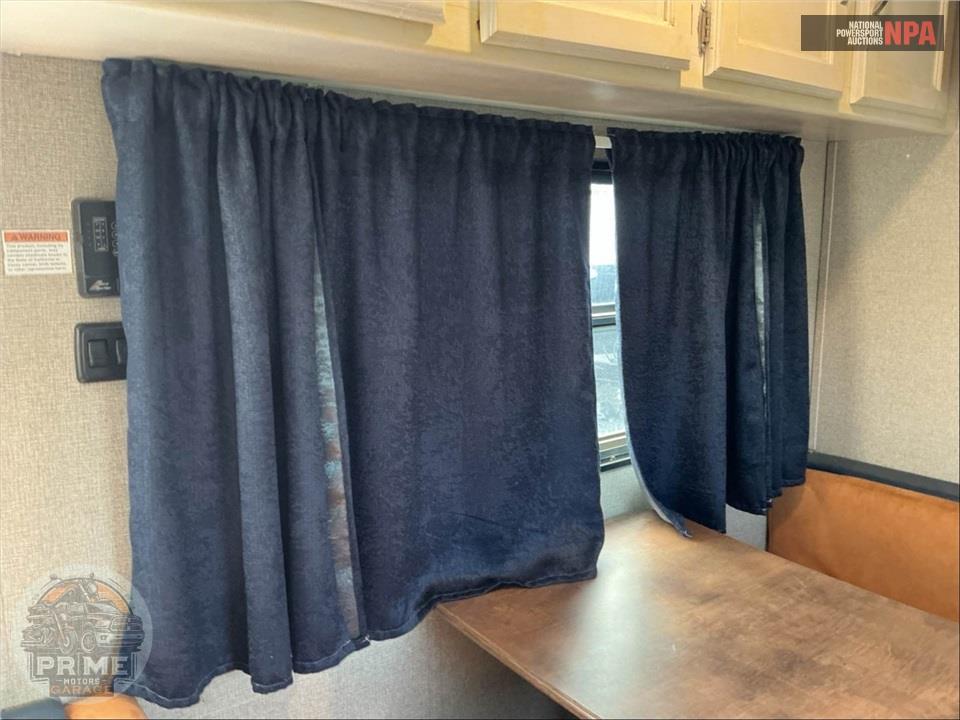 2017 Keystone Rv M-1850 FL - SUMMERLAND MINI SERIES — фото 24
